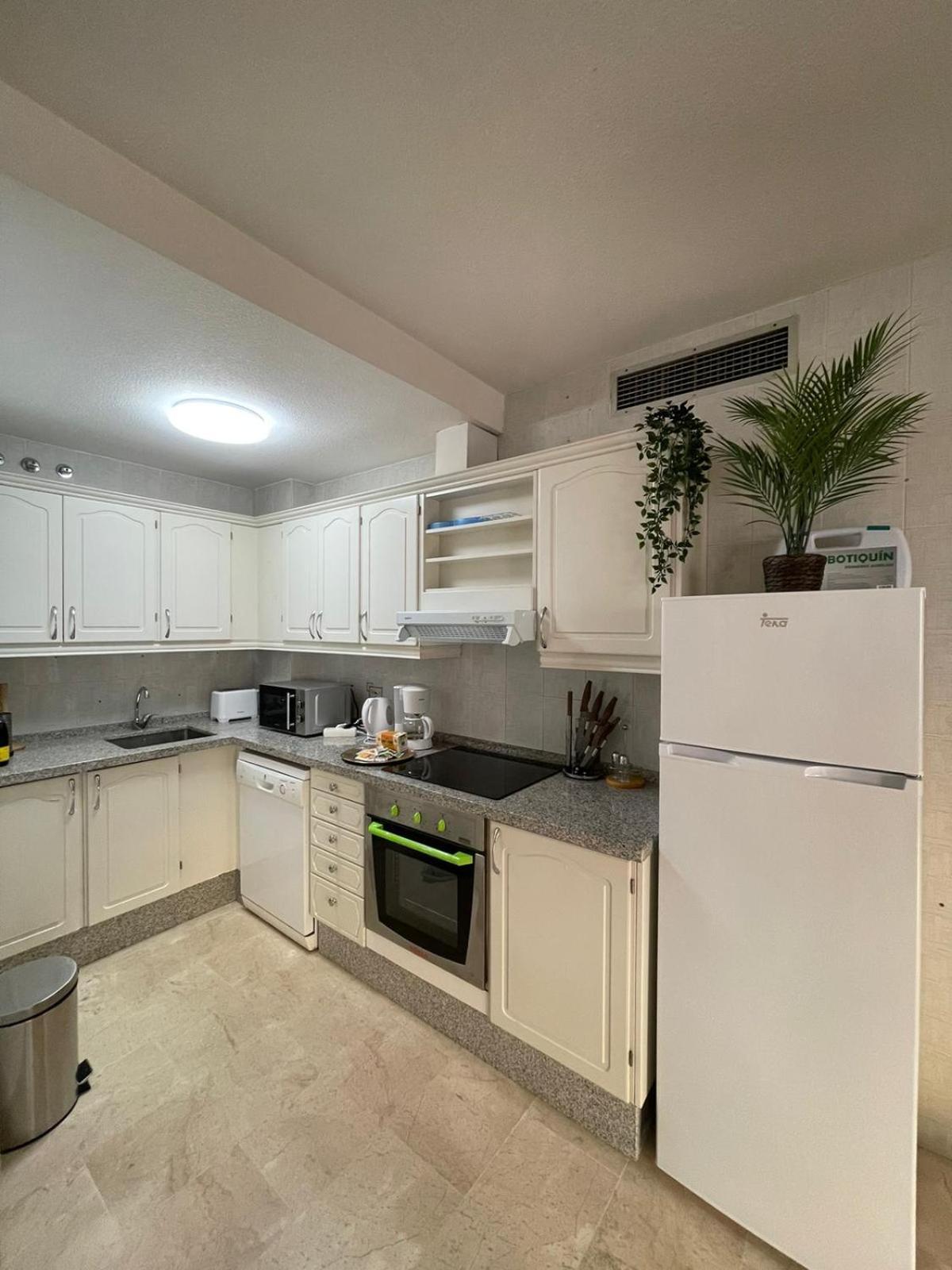 Apartment Teresa Fuengirola Eksteriør billede